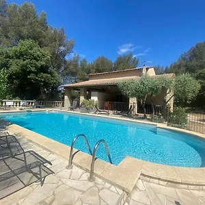  Hébergement de vacances Le Domaine D'alèzen - Et Maisons De Charme France